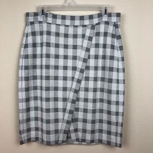 🌸💜SOLD🌸💜CAbi Valentina Plaid Skirt NWT